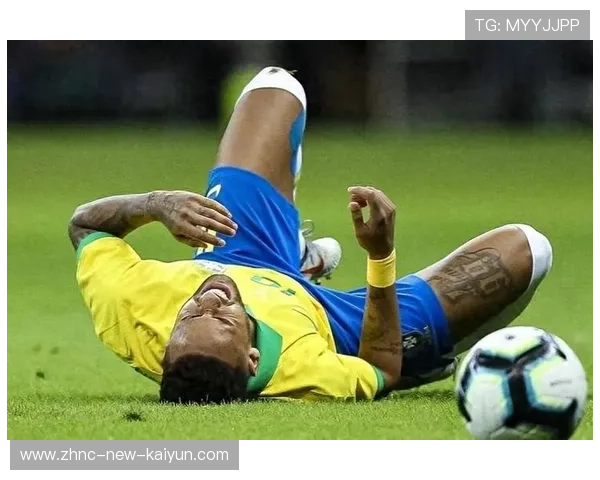 内马尔最新病床照曝光：球迷集体心碎