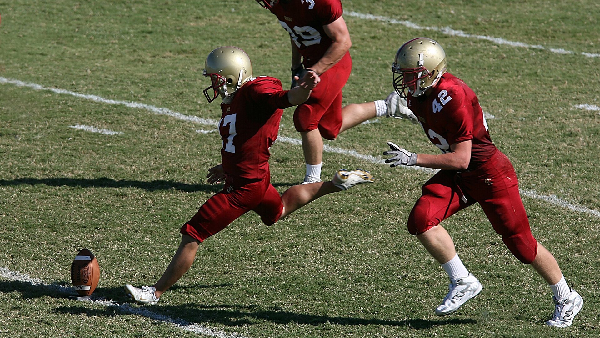 kaiyun开云体育-马修·图穆亚在比赛中稳定的表现,帮助袋鼠队锁定胜局,马修-莫伊